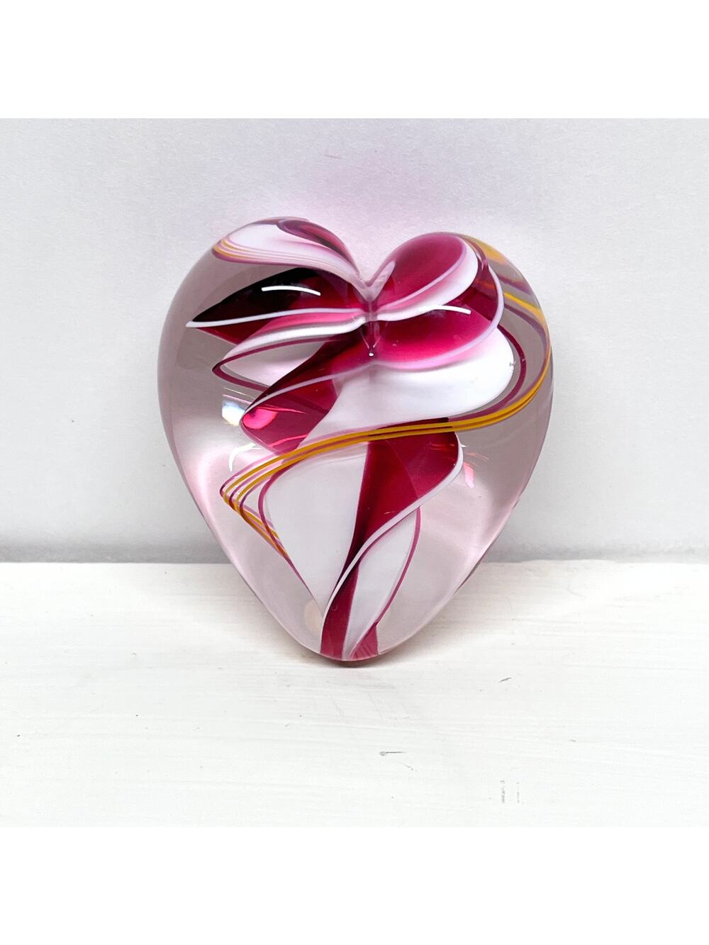 Steven Maslach Glass Heart Ribbon Pattern Paperweight